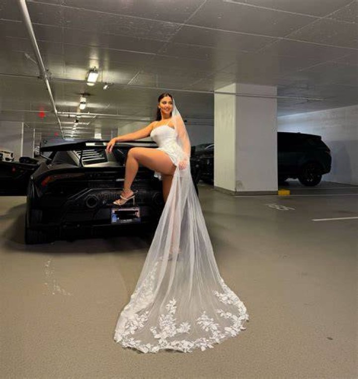 Diva Flawless Nude Videos & Pics - Uncensored Content!