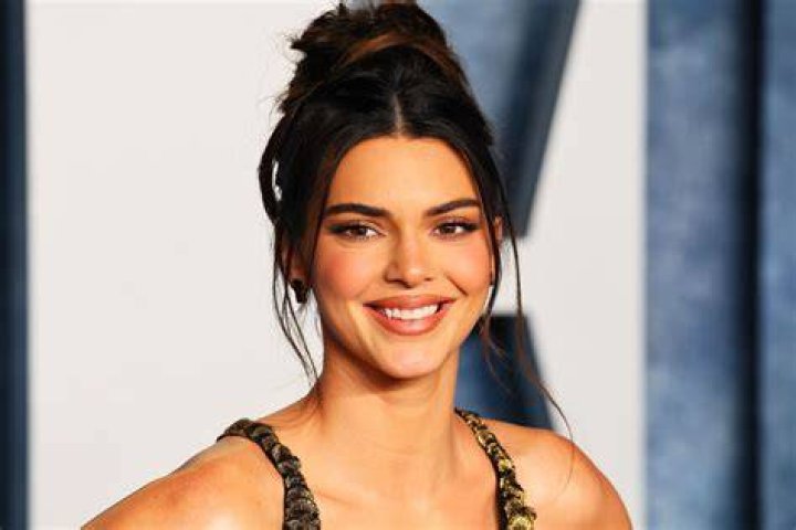 How Tall Is Kendall Jenner? Height & More Facts!