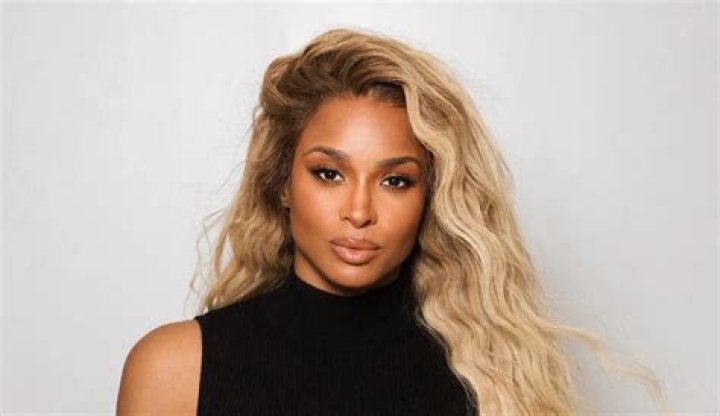 Jasi Bae: Age, Family & More! Discover Her Story Now