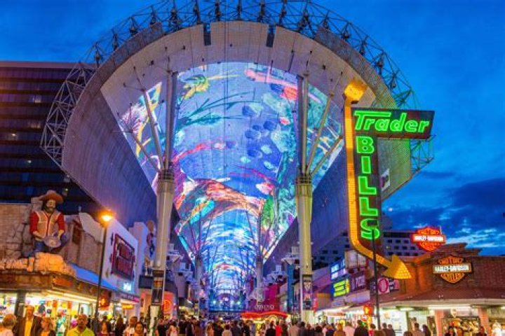 Must-See Las Vegas Movies & Where to Watch Them Now