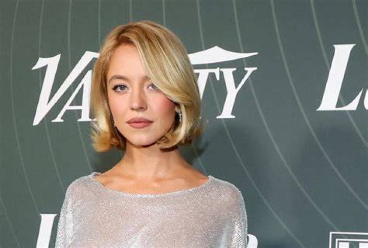 Sydney Sweeney's Boob Job Revelation: Before & After?